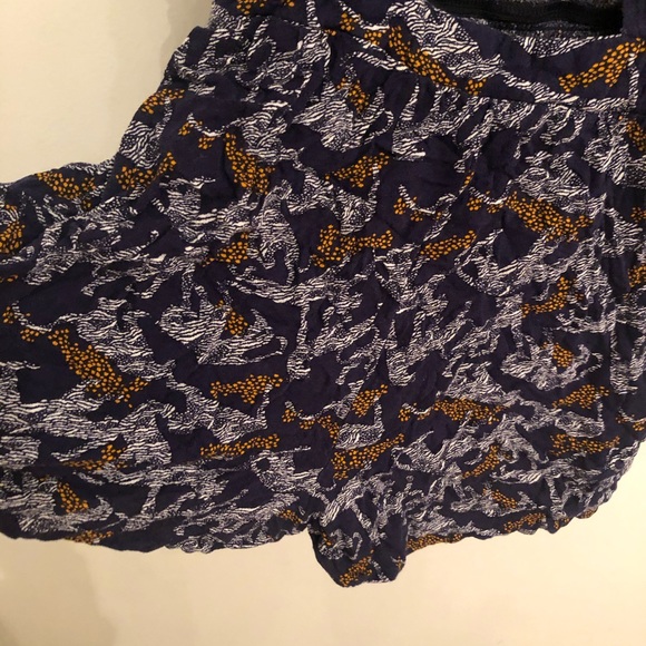 abstract pattern Target romper - Picture 5 of 6